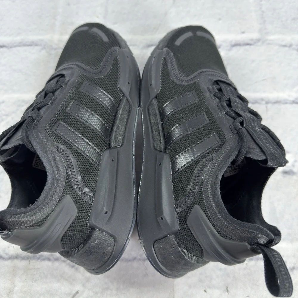 Adidas NMD R1 V3 Black Youth‎ Size 6 Women's Size 7.5 Sneakers Running GX5683